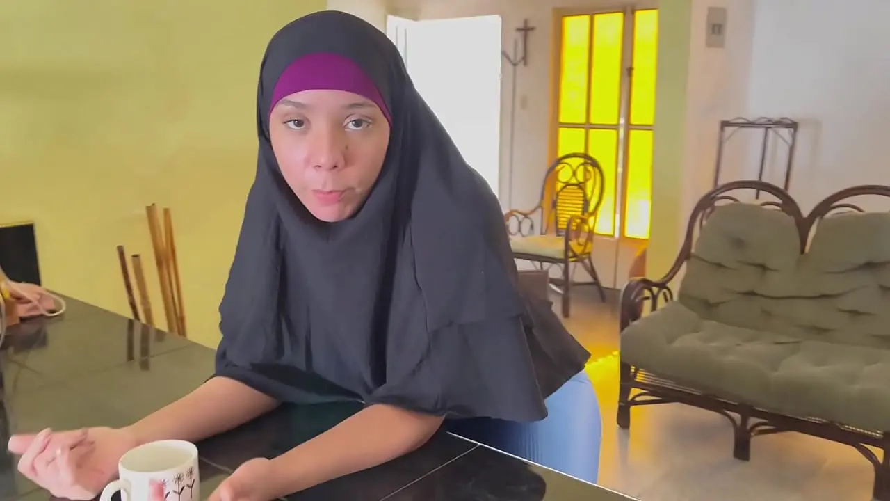 EngaÑando a mi madrastra musulmana arabe con su hijab
